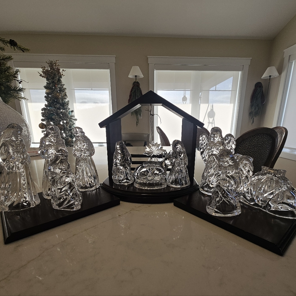 Princess House Crystal Nativity Scene  With Wood Accents